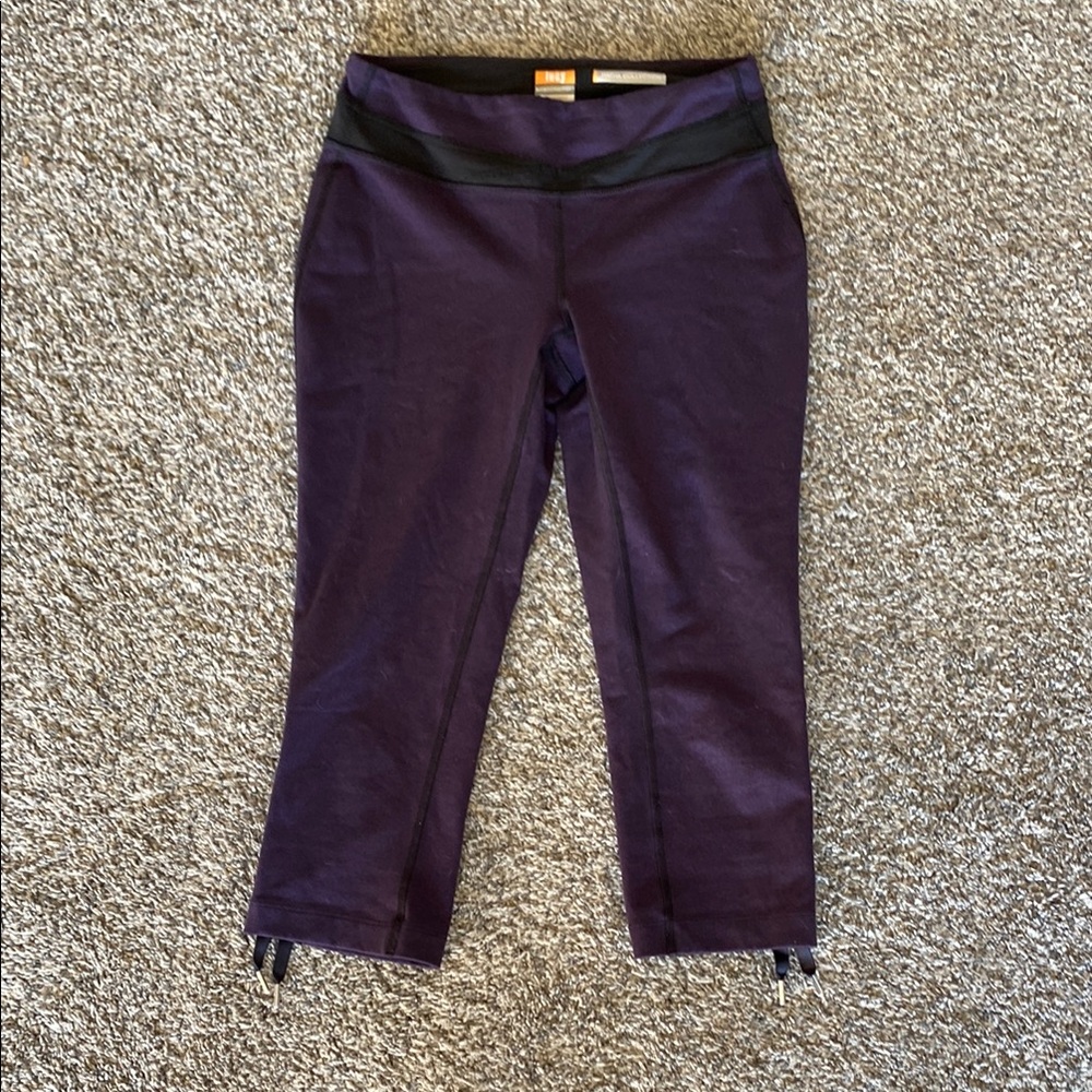 Lucy Purple capri Athletic Leggings